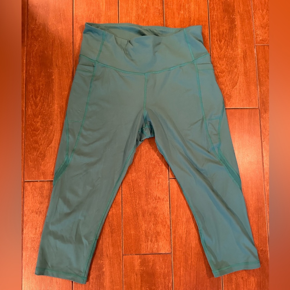 Old Navy active cropped leggings XL